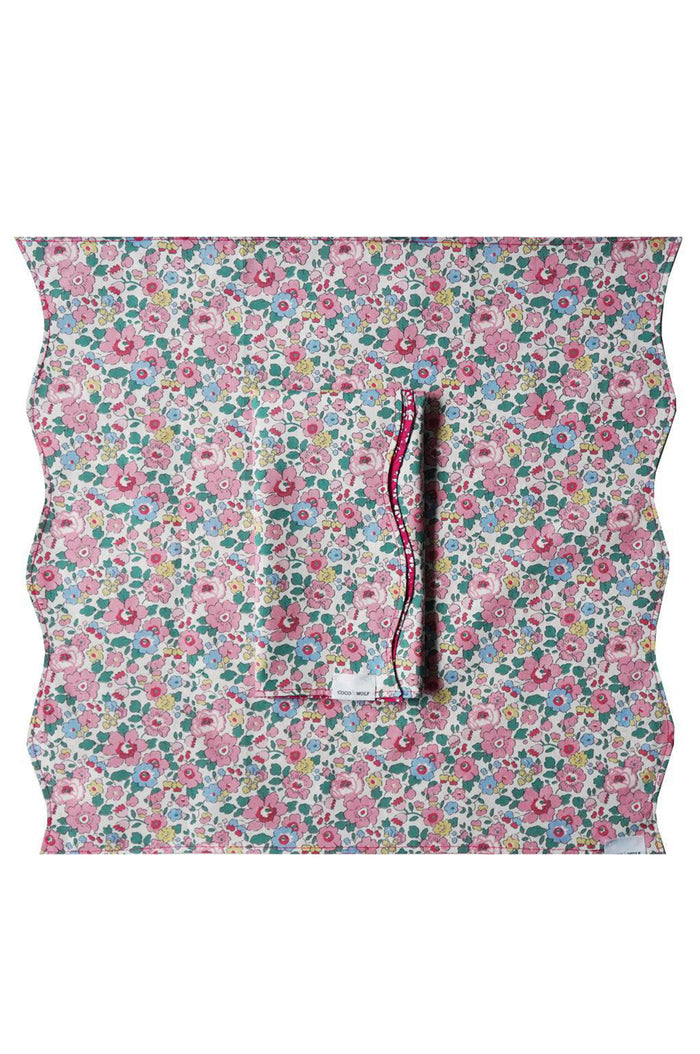 Betsy Blossom Pink & Capel Reversible Wavy Napkin Set