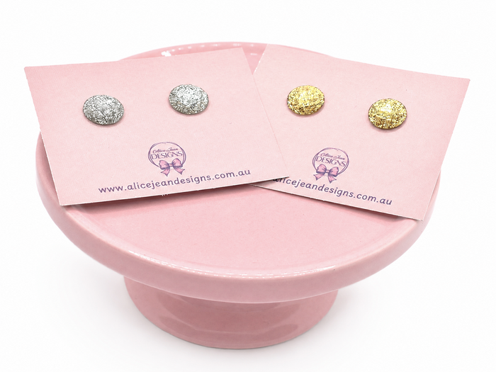 Round silver resin stud earrings