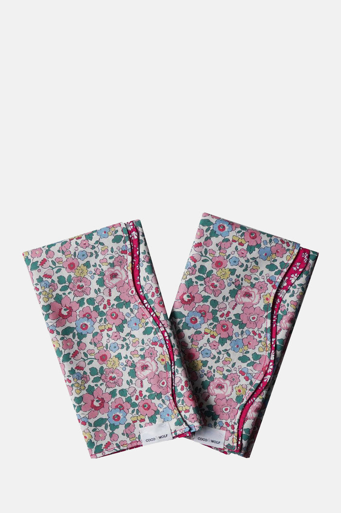Coco and Wolf Betsy Blossom Pink & Capel Reversible Wavy Napkin Set.