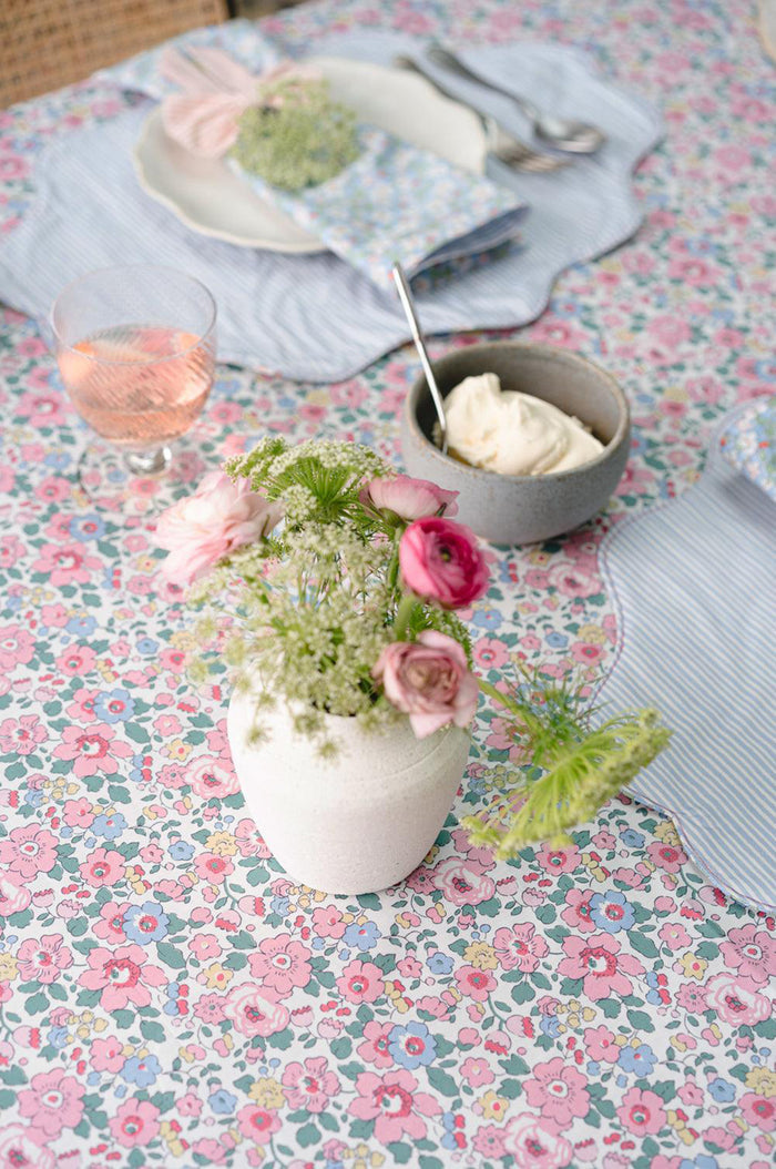 Betsy Blossom Pink Tablecloth 150x250cm