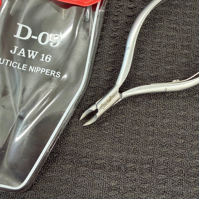 Cuticle Nippers - Stainless Steel - D09 Round Head - Jaw 16 and Jaw 14