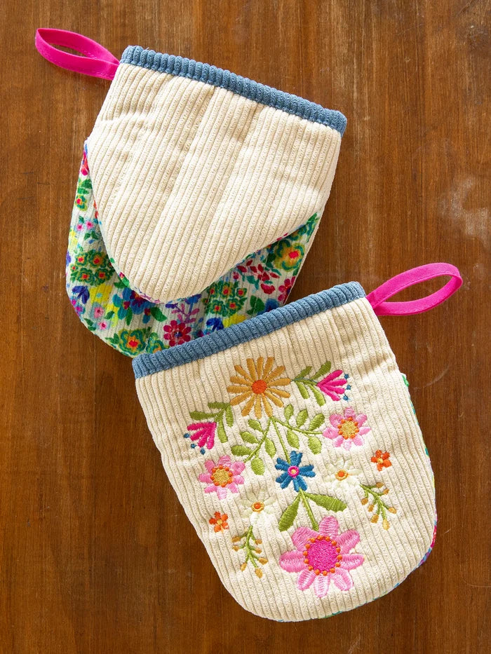 Embroidered Mini Oven Mitt Set-view 2