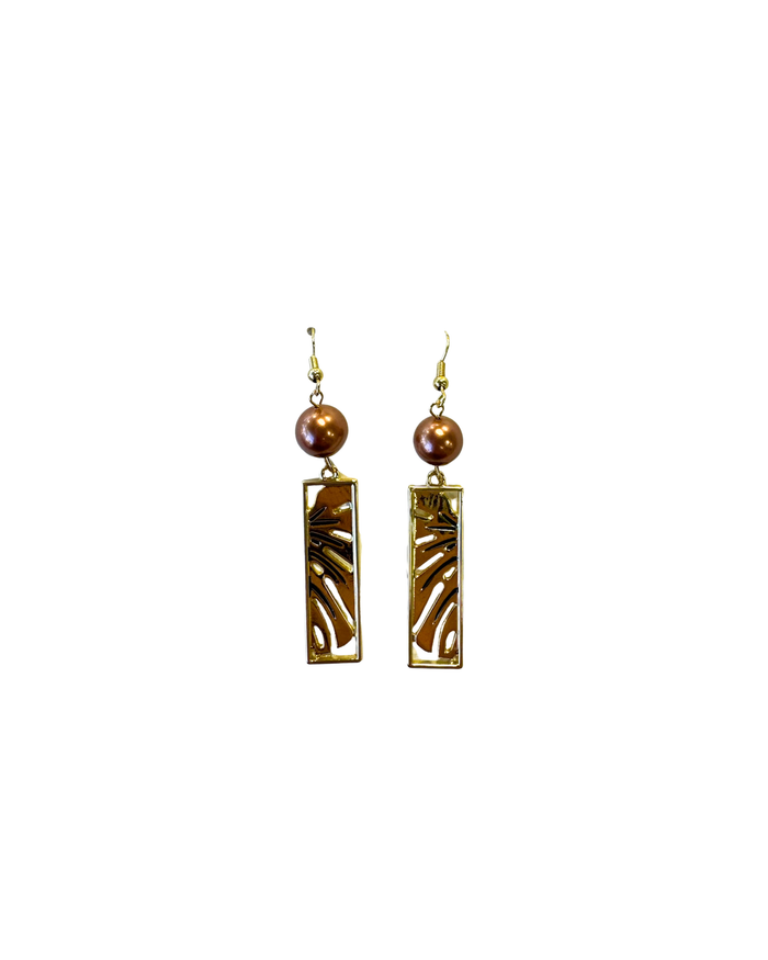 Engraved Monstera with Brown Pearl Earrings