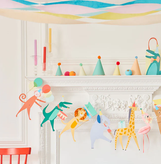 Garland - Animal Parade - Lifestyle