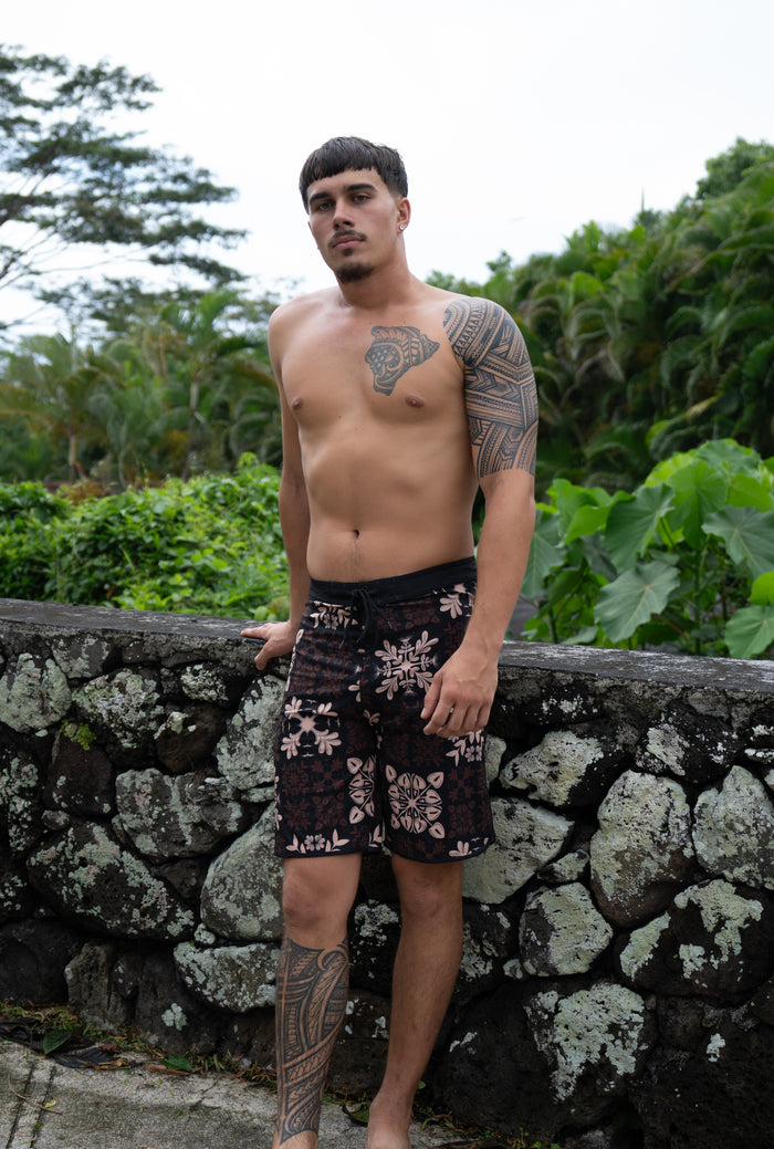 Kamekona Kane Shorts (Short Length)