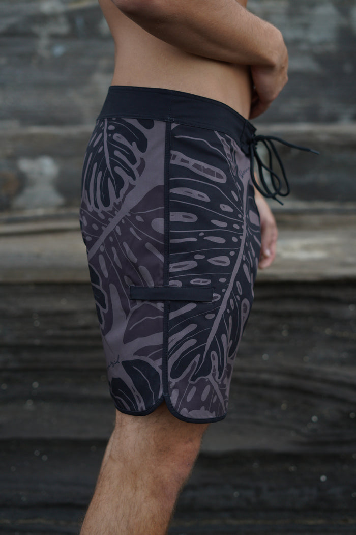 Kamekona Kane Shorts (Short Length)