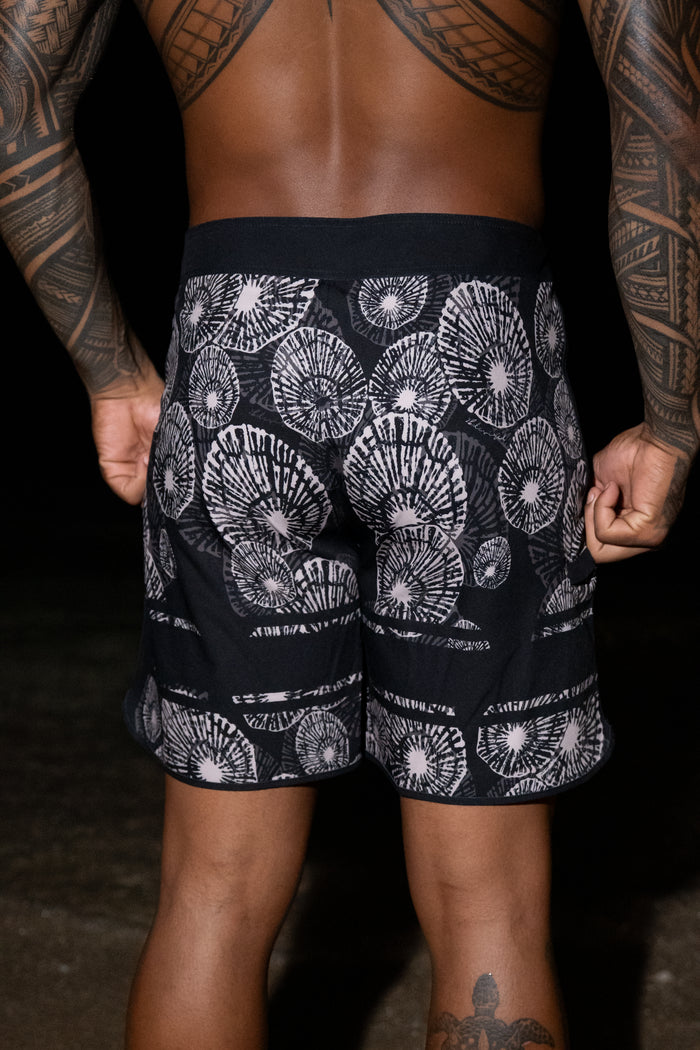 Kamekona Kane Shorts (Short Length)