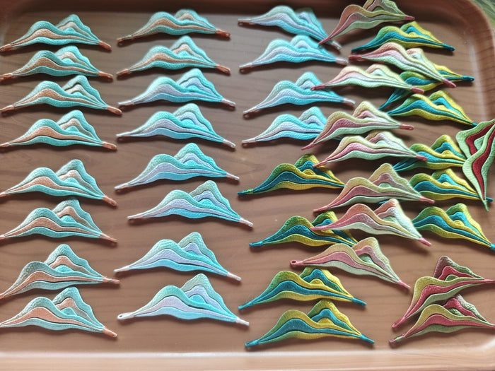 PF067 - Mountain Chanhua Brooch - Wholesale