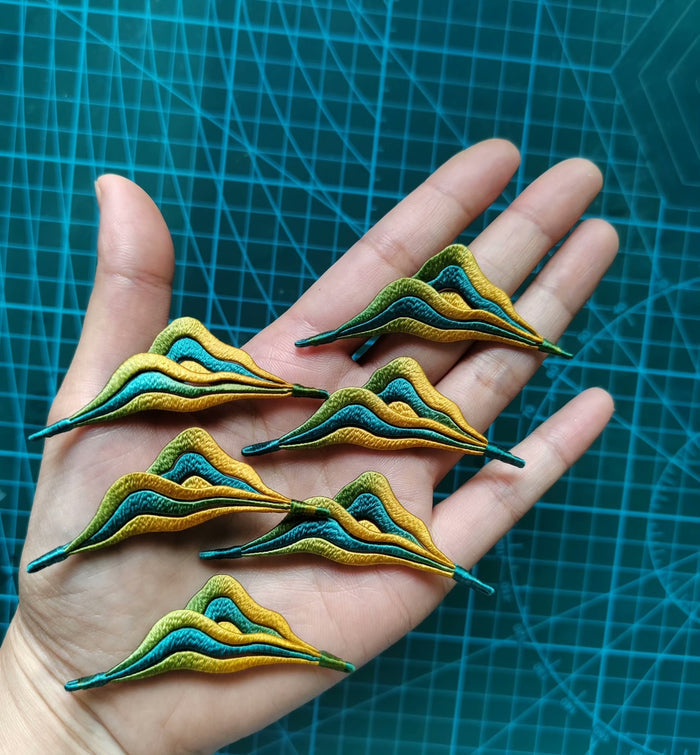 PF067 - Mountain Chanhua Brooch - Wholesale