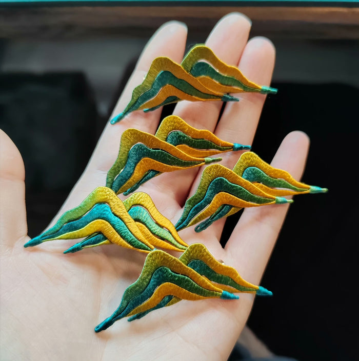 PF067 - Mountain Chanhua Brooch - Wholesale