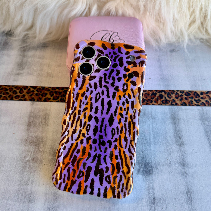 Purr-ple Haze Wavy Luxe MagSafe Case for iPhone