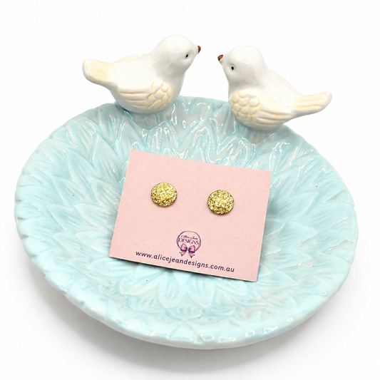Round gold resin stud earrings