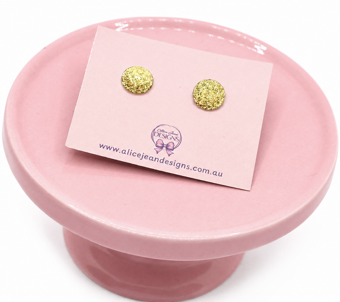 Round gold resin stud earrings