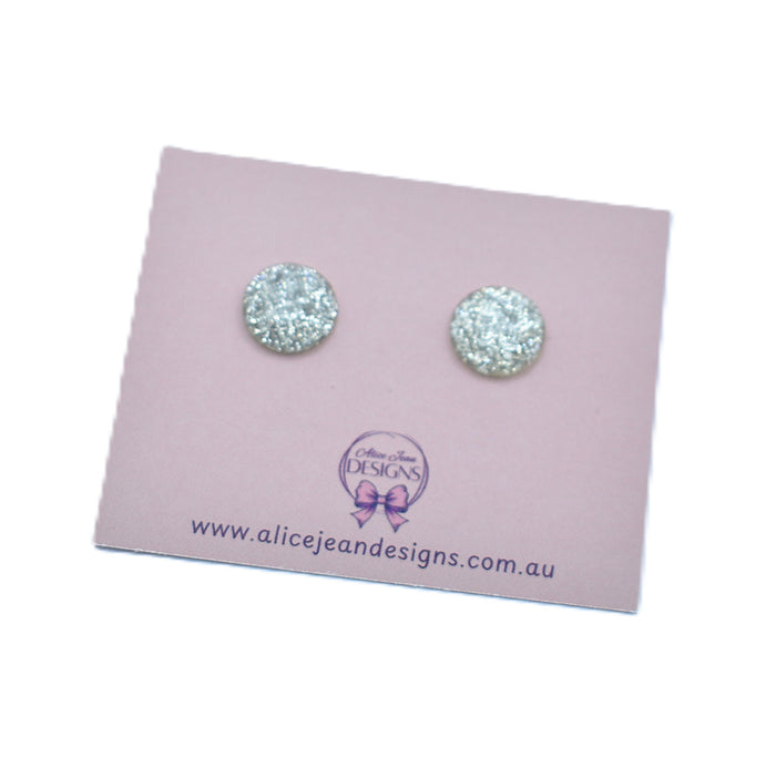 Round silver resin stud earrings