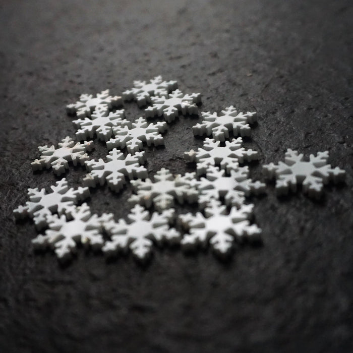 white / Snowflake / 100 pieces