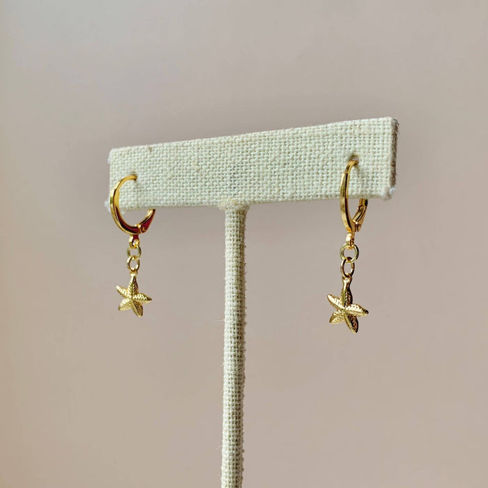 STARFISH HUGGIE HOOPS│14k yellow gold│coastal jewelry