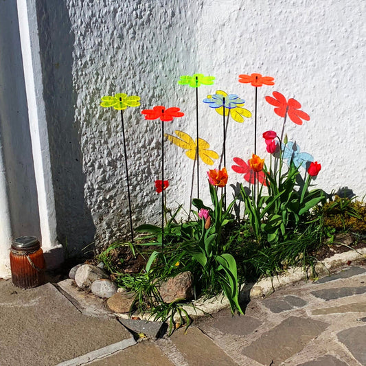 SunCatcher® Set of 5 Handmade Daisy Garden Stakes | Premium Acrylic Garden Flowers | 3 Sizes & 6 Colours
