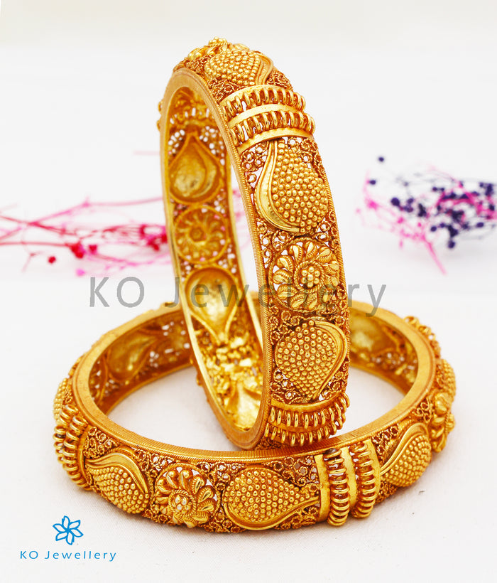 The Alvira Silver Filigree Bangle- Single (Size 2.2/2.4/2.6/2.8)
