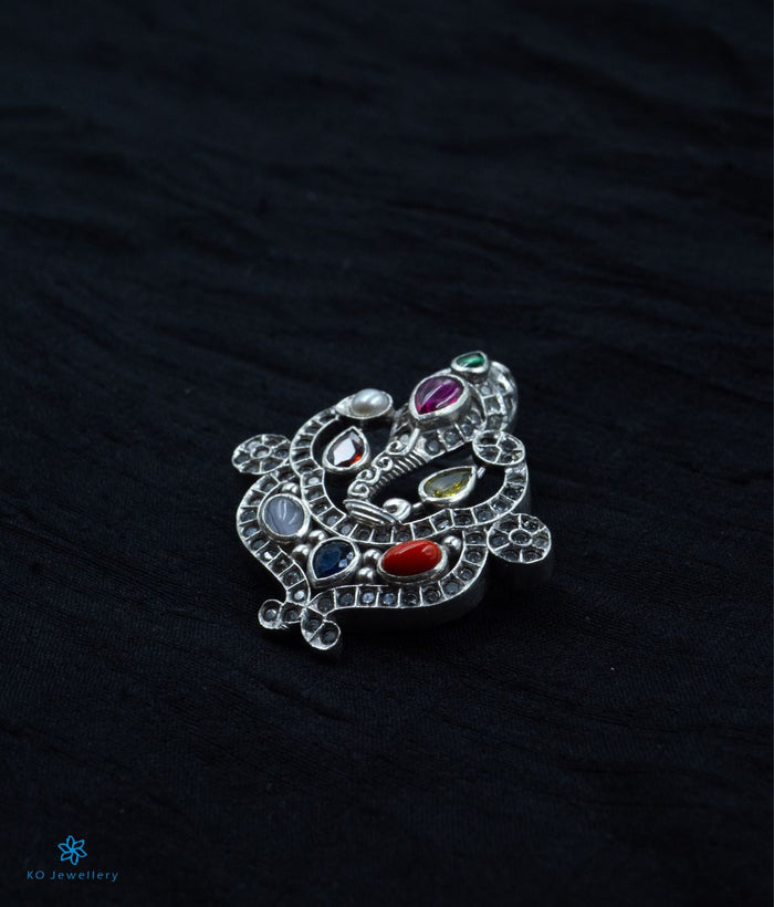 The Kapila Silver Navarathna Ganesha Pendant (Oxidised)