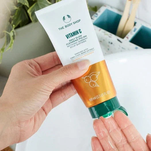 Vitamin C Işıltı Veren Temizleyici Peeling Jel